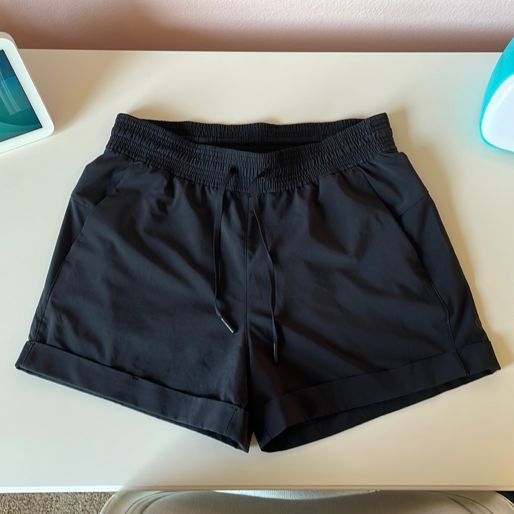 Lululemon high rise shorts, (don’t know the style - sold out), size 6